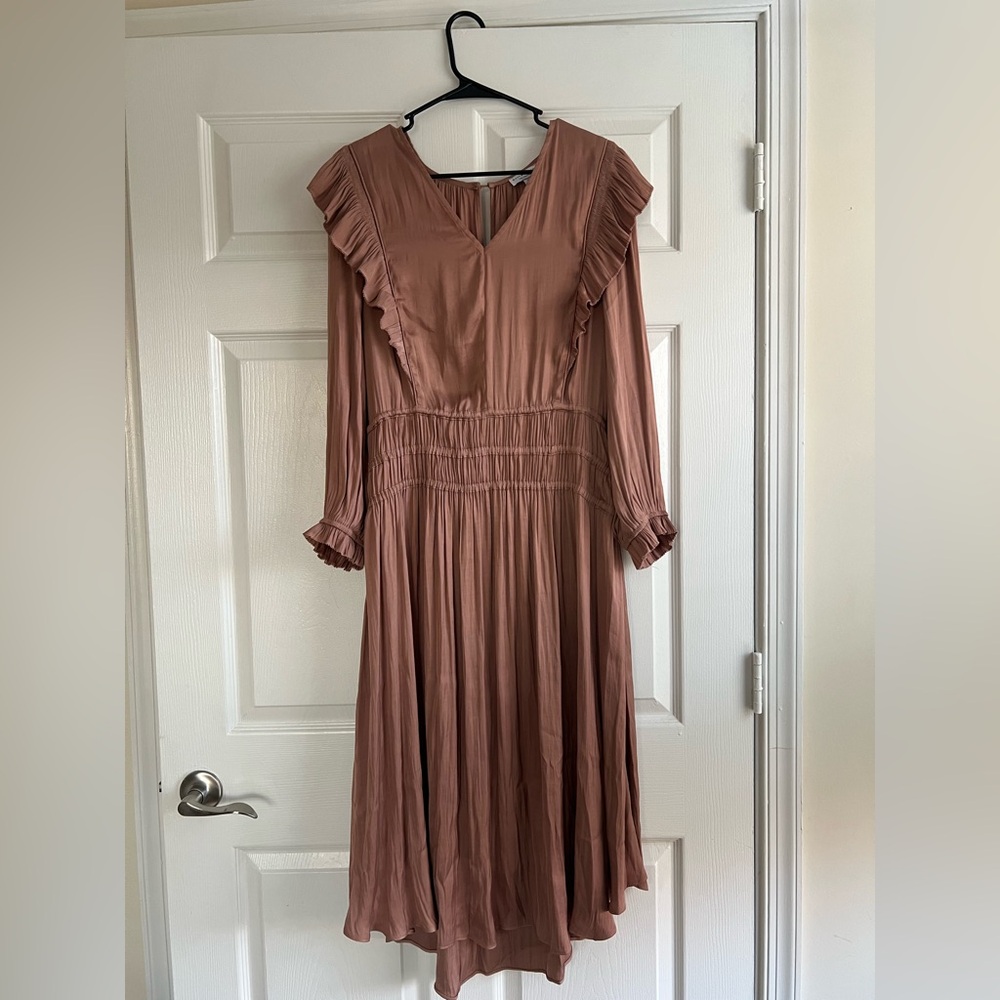 Current Air Satin Pleated Ruffle Long Sleeve Midi Dress Large Dusty Pink